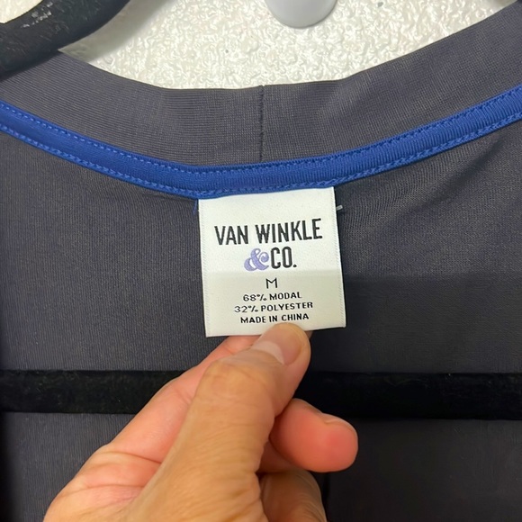 Van Winkle and Co. Women’s Open Cardigan - Picture 2 of 3